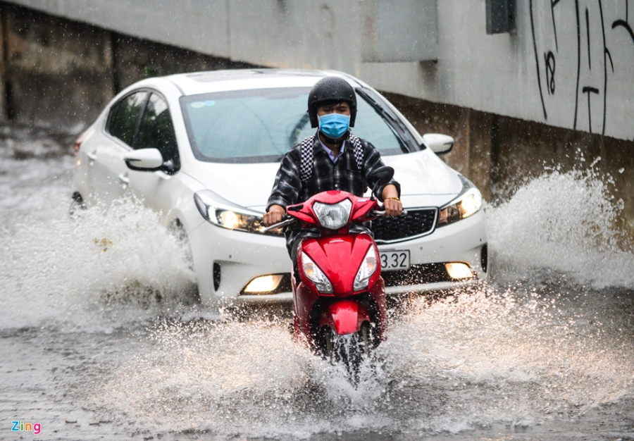 Sieu may bom 'te liet', duong Nguyen Huu Canh ngap hinh anh 3