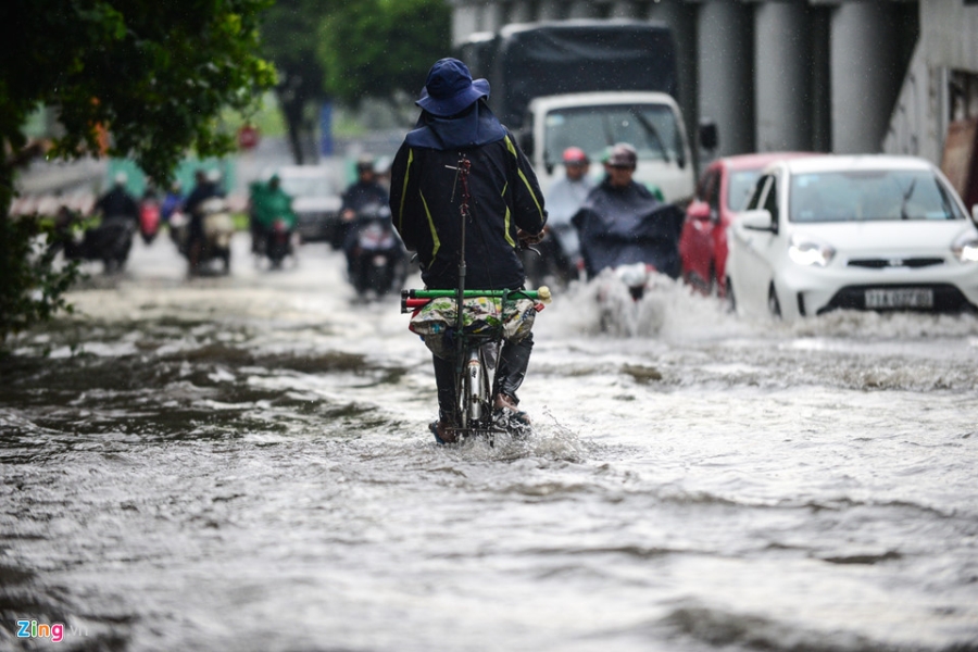 Sieu may bom 'te liet', duong Nguyen Huu Canh ngap hinh anh 7