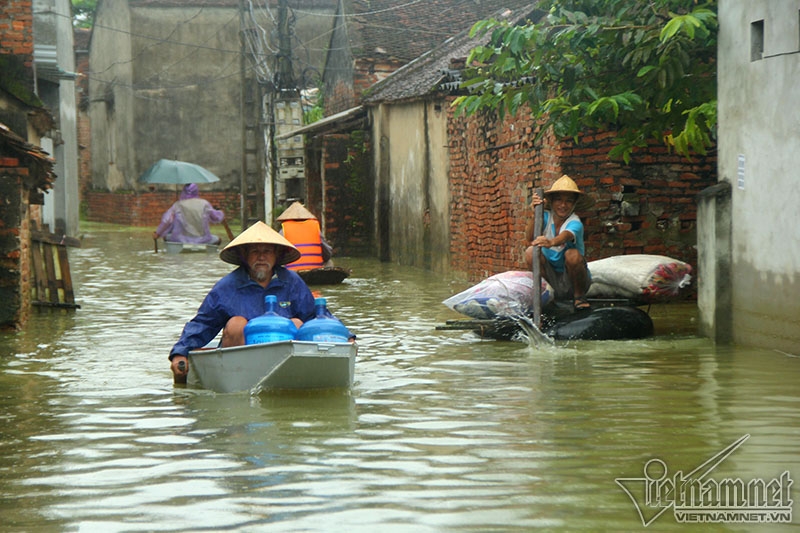 lũ lụt, mưa lụt, ngập lụt, lũ lụt ở Chương Mỹ, vỡ đê, mưa lũ, ngập lụt ở Hà Nội