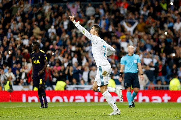 Dui dau Vertonghen, Ronaldo bi trung phat hinh anh 5