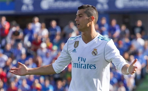 ronaldo-tu-choi-tra-them-thue-marcelo-bi-to-ra-toa
