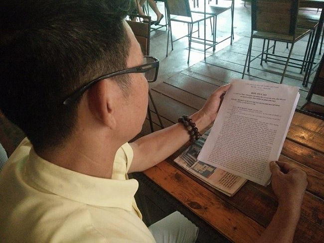 tran tinh cua ba chu tro 57 tuoi bi to giac dua be trai di nha nghi roi xam hai - 2
