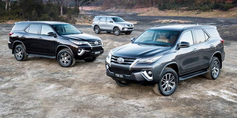 Cac phien ban Toyota Fortuner 2018 dong loat giam gia hinh anh 4