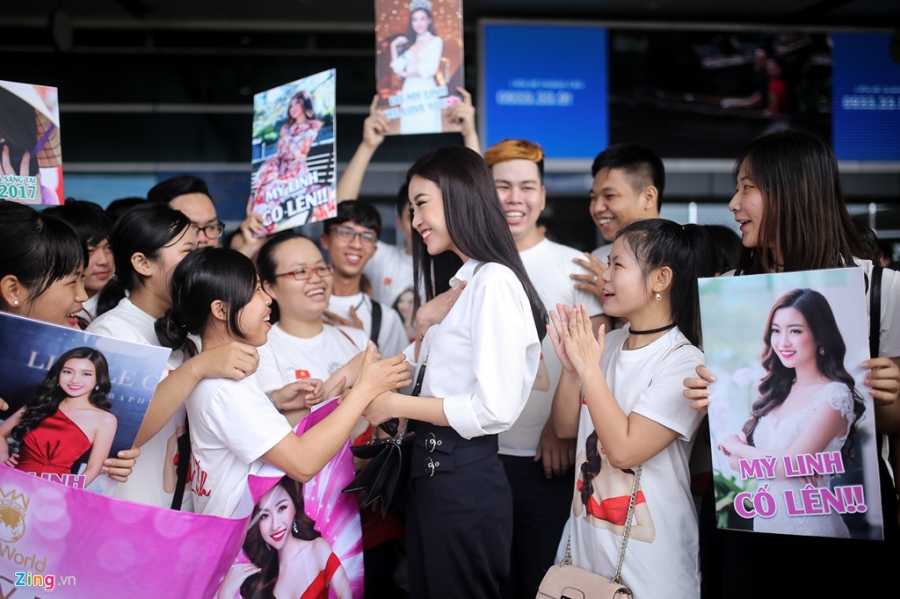 Hoa hậu Mỹ Linh tươi tắn trước giờ sang Trung Quốc thi Miss World 2017