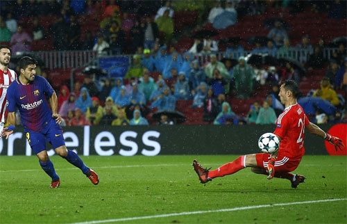 messi-sut-phat-ghi-ban-barca-toan-thang-ba-tran-dau-o-champions-league
