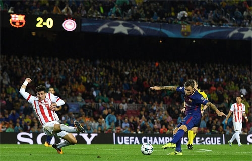 messi-sut-phat-ghi-ban-barca-toan-thang-ba-tran-dau-o-champions-league-2