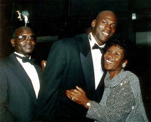 michael-jordan-vuon-len-thanh-huyen-thoai-tu-bi-kich-cua-cha
