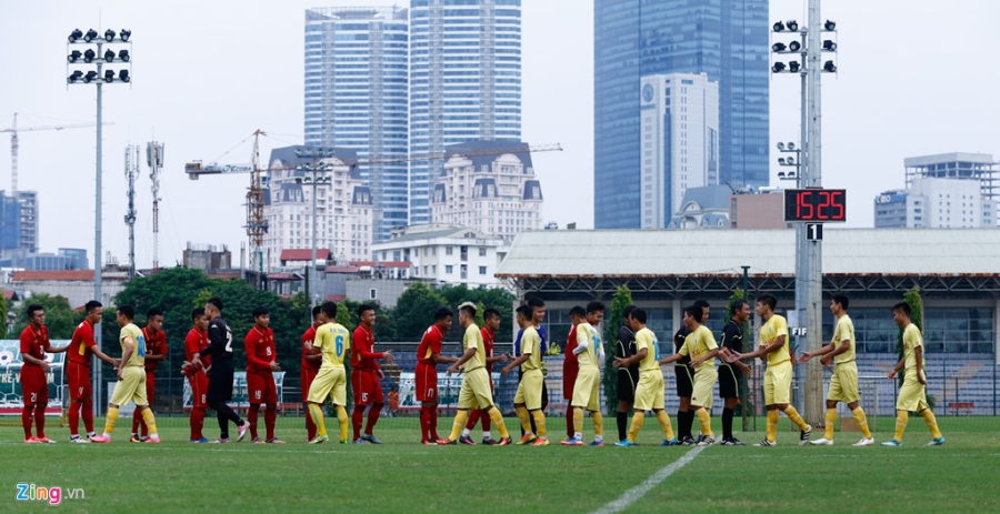 U19 Viet Nam thua trang 5 ban truoc doi tre Ha Noi hinh anh 1