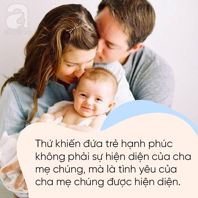 Hãy thành thật nào, đã bao lâu rồi bạn không dám dành cho bạn đời một cái ôm, một nụ hôn say đắm? - Ảnh 2.