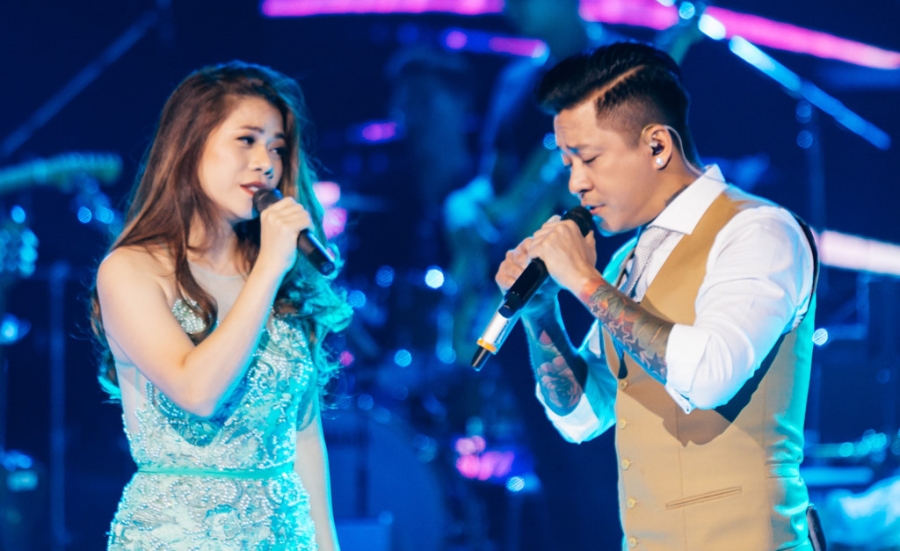MC va khan gia thuyet phuc My Tam hat live 'Dung hoi em' hinh anh 6