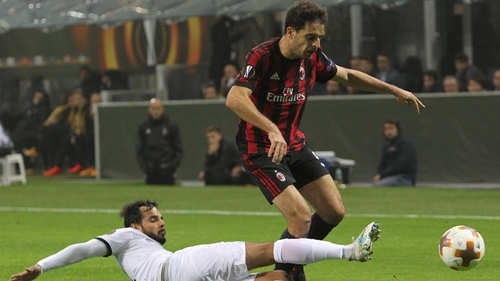 milan-tiep-da-khung-hoang-bang-tran-hoa-o-europa-league-1