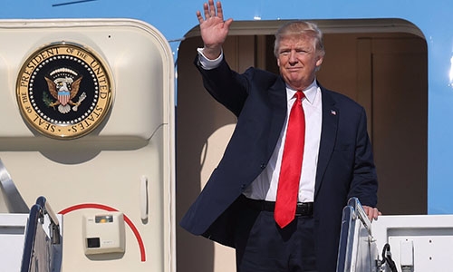 tham-chinh-thuc-viet-nam-ong-trump-the-hien-moi-quan-tam-lon-toi-chau-a