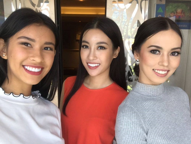 Đỗ Mỹ Linh diện áo tứ thân, đội nón quai thao tự tin trình diễn bài múa dân tộc tại Miss World 2017