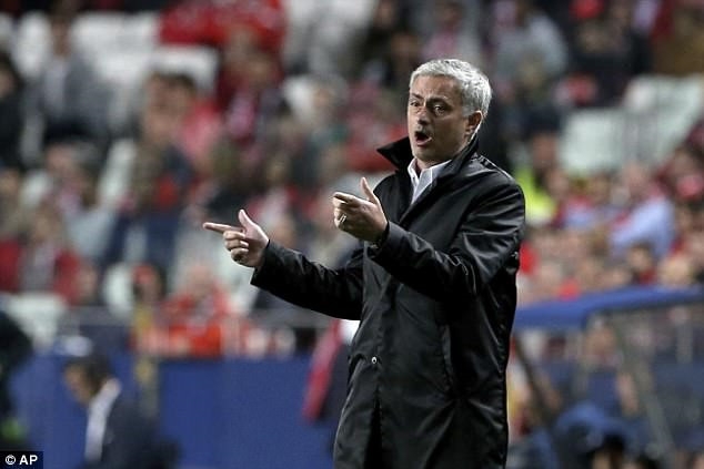 Jose Mourinho: ‘Nhung loi chi trich la loi cua toi’ hinh anh 1