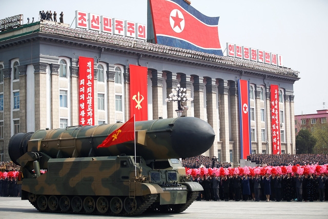 Một buổi lễ duyệt binh của Triều Tiên (Ảnh: Reuters)