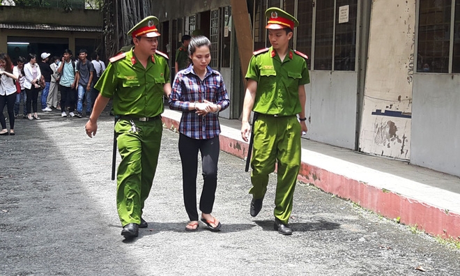 Vụ cô gái ở Sài Gòn bị tăng án vì đâm chết kẻ sàm sỡ: Tự vệ như thế nào để không vi phạm pháp luật? - Ảnh 2.