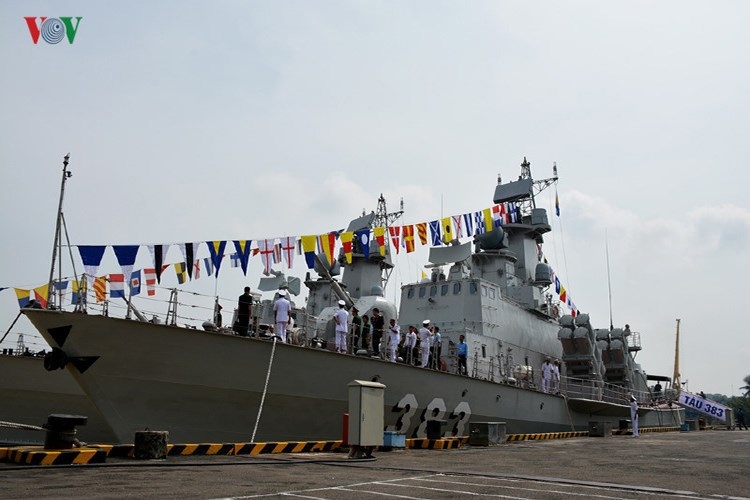 Khi Việt Nam ký với Nga hợp đồng đóng mới cặp tàu hộ vệ tên lửa Gepard 3.9 đầu tiên, đã có rất nhiều kỳ vọng rằng phía bạn sẽ đồng ý chuyển giao công nghệ để ta có thể tự thi công lớp chiến hạm tối tân này trong nước, tương tự như trường hợp Molniya 1241.8.