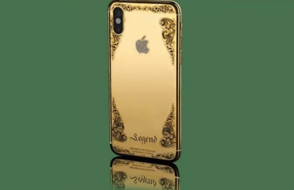Nếu thấy chiếc iPhone X chưa đủ độ sang, bạn có thể chọn các phiên bản mạ vàng, đính kim cương.