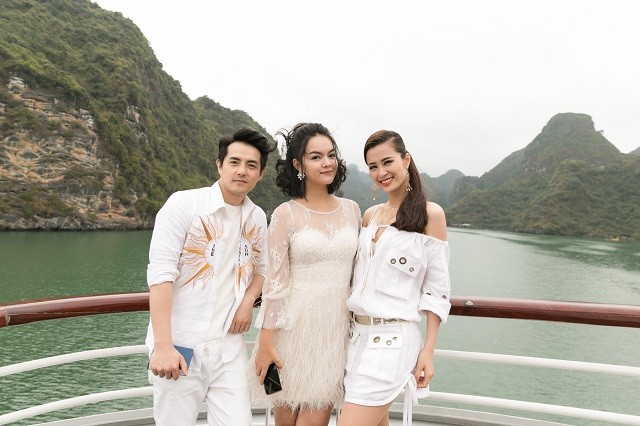 Trước đó, Ông Cao Thắng đã cầu hôn Đông Nhi sau 10 năm yêu.
