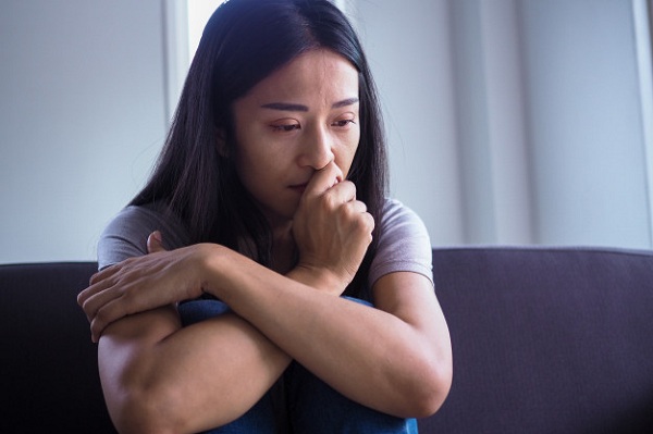 Mặc dù đã hứa sẽ giữ kín mọi chuyện nhưng tôi thấy lăn tăn quá. (Ảnh minh họa)