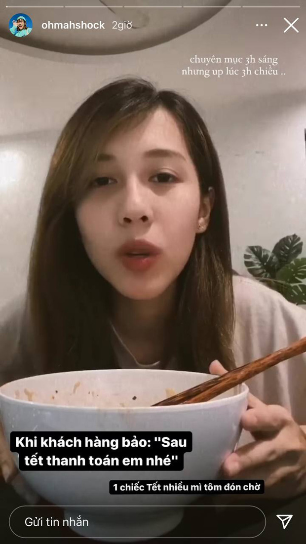 Hậu Hoàng vừa ăn mukbang mì tôm vừa đáp trả gay gắt tin đồn 'thu nhập 10 tỷ/tháng'