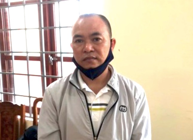 Bỏ ra 5 triệu làm sổ đỏ giả, đem vay được hơn 8 tỷ đồng Bỏ ra 5 triệu làm sổ đỏ giả, đem vay được hơn 8 tỷ đồng
