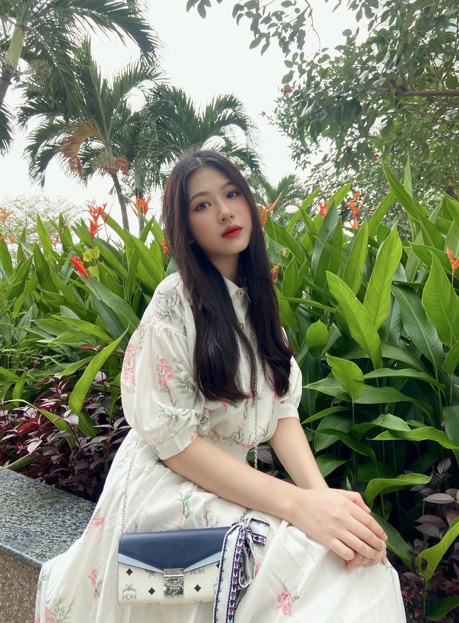 Hiện tại, ngoài thời gian dành cho việc học, Hạnh Nguyên là gương mặt mẫu ảnh của nhiều nhãn hàng. Công việc này giúp Nguyên biết cách làm cho bản thân trở nên đẹp hơn, tự tin và có thêm nhiều mối quan hệ xã hội.