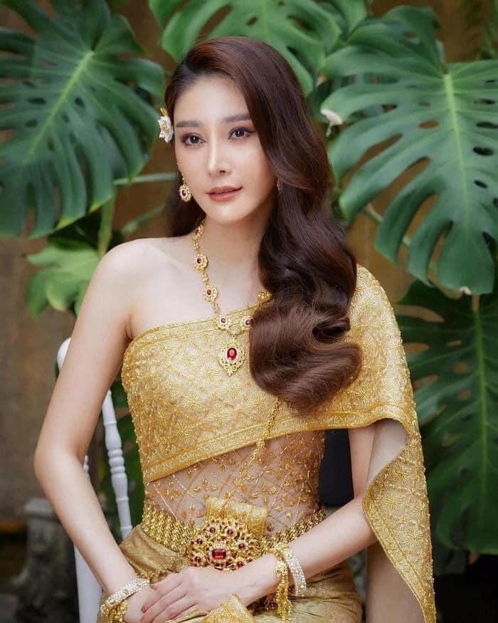 Vụ việc nữ diễn viên Tangmo Pattaratida qua đời sau khi rơi từ du thuyền xuống sông hiện đang là tâm điểm chú ý. 
