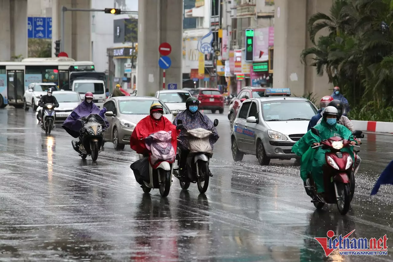 Khu vực Hà Nội có mưa rào và rải rác có giông, cục bộ có mưa vừa, mưa to.