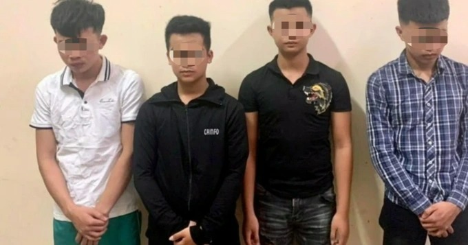 Cụ ông nằm khóc giữa vườn dưa bị phá nát: Tức tối trả thù do ăn trộm bị nhắc nhở