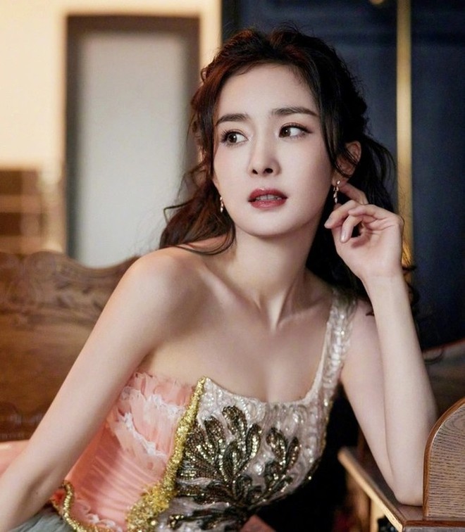 Dương Mịch không còn hứng thú với yêu đương sau khi chia tay Ngụy Đại Huân (Ảnh: Sina)