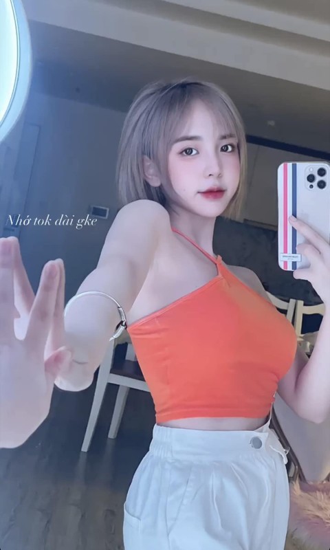 Sau 8 năm nổi tiếng, 'hot girl tiểu học' giờ ra sao? - 7