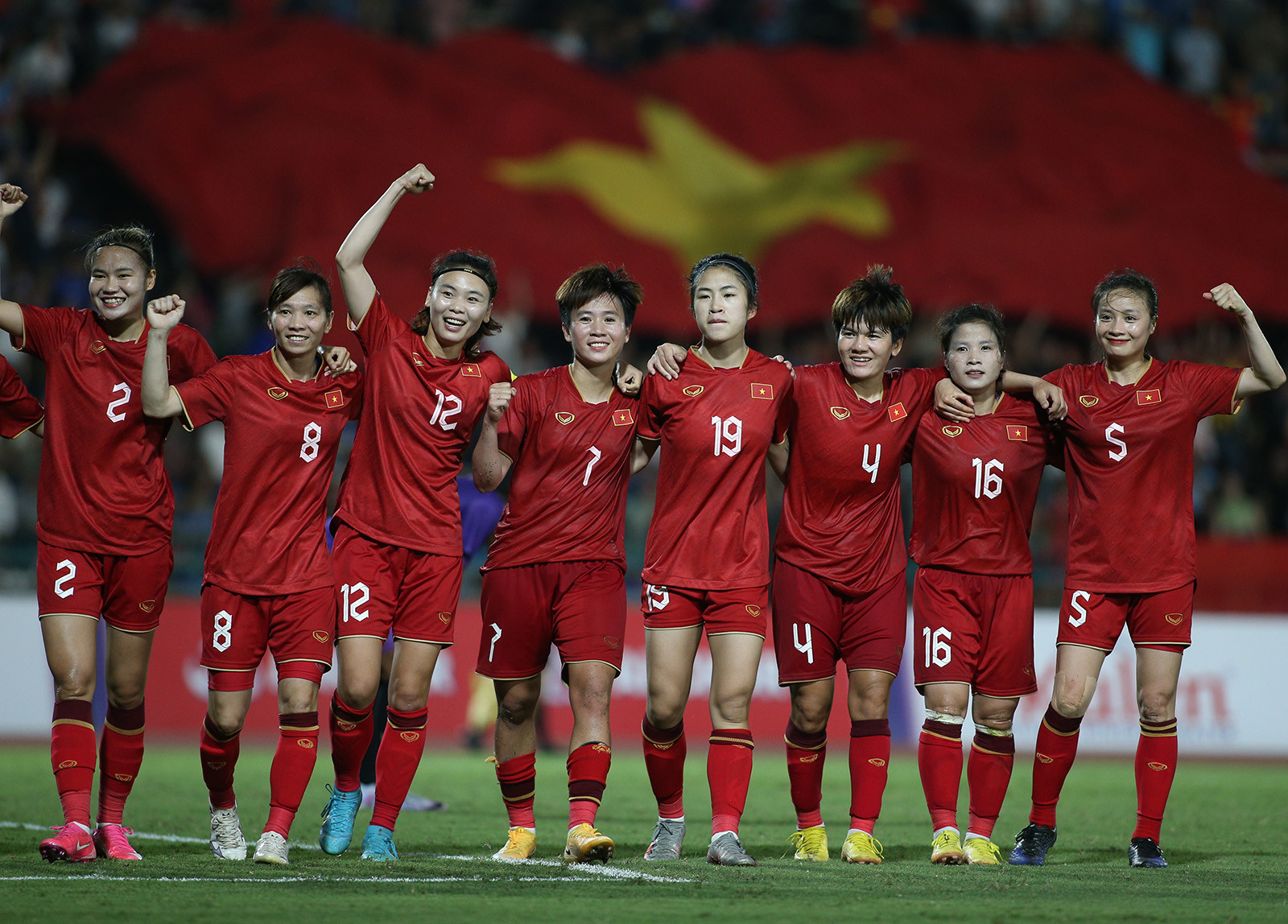 Dự World Cup, mỗi cầu thủ nữ Việt Nam nhận gần 1 tỷ đồng Dự World Cup, mỗi cầu thủ nữ Việt Nam nhận gần 1 tỷ đồng