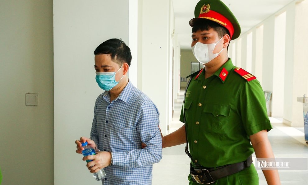 Tạm dừng phiên toà 'chuyến bay giải cứu' để bị cáo nộp tiền khắc phục