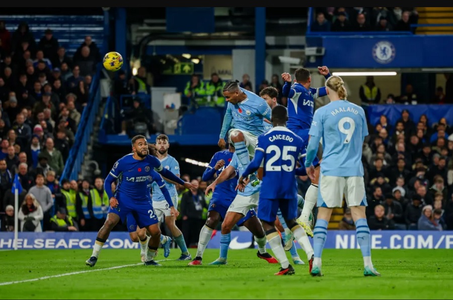 Chelsea và Man City tạo nên màn rượt đuổi chưa từng thấy sau 14 năm - 2