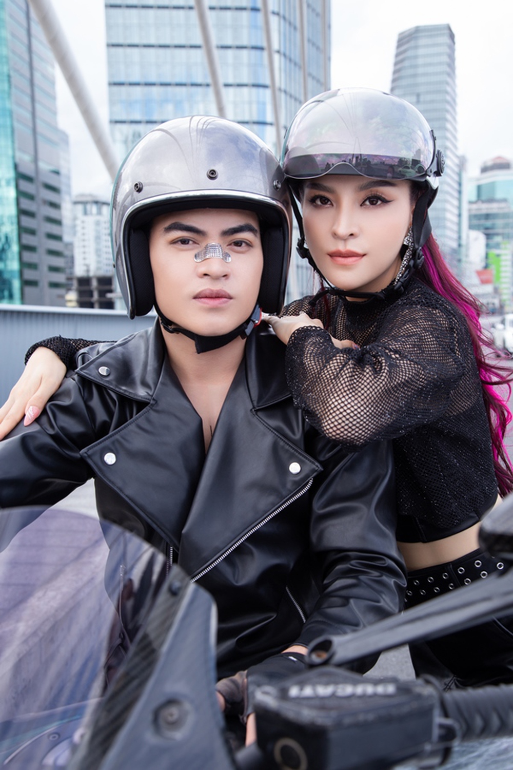 Saka Trương Tuyền chia tay ca sĩ Lưu Hưng, đính chính thông tin đã kết hôn, có con với nhau - 2 Saka Trương Tuyền chia tay ca sĩ Lưu Hưng, đính chính thông tin đã kết hôn, có con với nhau - 2