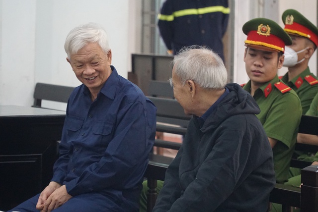 Án phạt nào cho các cựu chủ tịch và phó chủ tịch tỉnh Khánh Hòa? Án phạt nào cho các cựu chủ tịch và phó chủ tịch tỉnh Khánh Hòa?