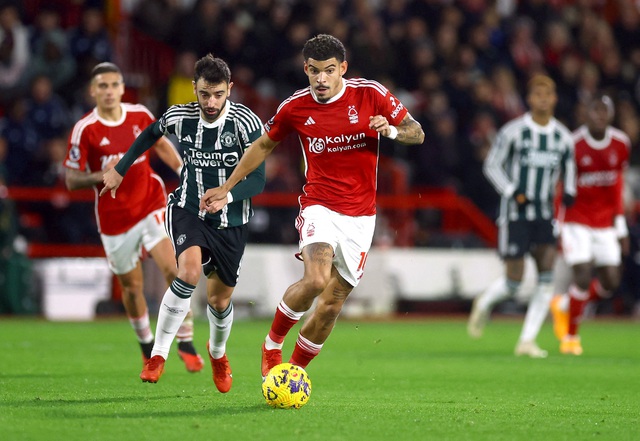 Thua như thói quen, Man United gục ngã trước tân binh Nottingham Forest - 4