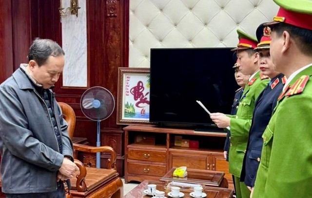 Vì sao cựu bí thư Thanh Hóa Trịnh Văn Chiến được cho tại ngoại? - 1 Vì sao cựu bí thư Thanh Hóa Trịnh Văn Chiến được cho tại ngoại? - 1