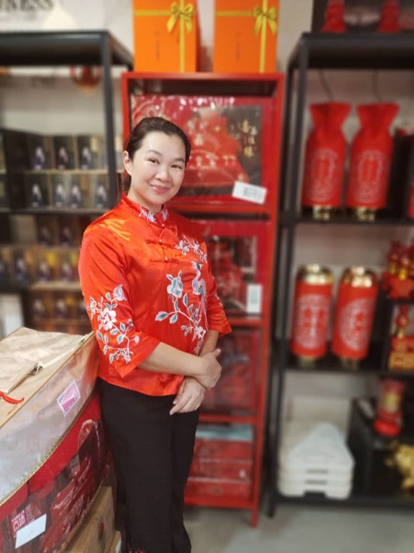 Nghề tốt nhờ năm Rồng của người Hoa ở Malaysia: 'Bà nguyệt' kín lịch, bánh hỷ đắt hàng, cặp đôi thi nhau cưới đón vận may Giáp Thìn - 3 Nghề tốt nhờ năm Rồng của người Hoa ở Malaysia: 'Bà nguyệt' kín lịch, bánh hỷ đắt hàng, cặp đôi thi nhau cưới đón vận may Giáp Thìn - 3