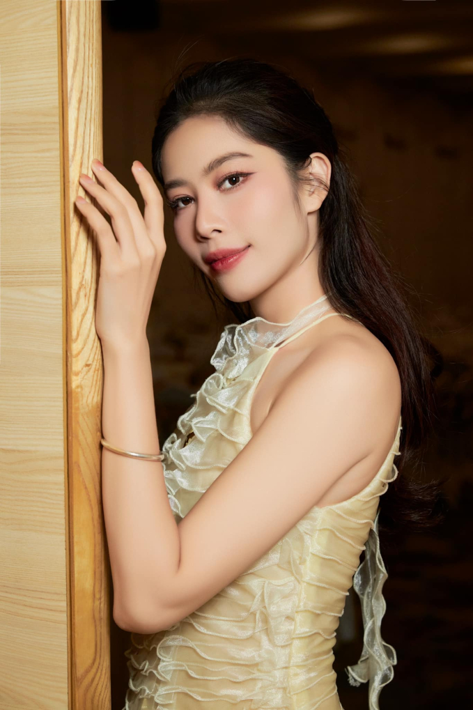Nam Em hiện không còn đi hát nữa mà chỉ livestream trên mạng xã hội