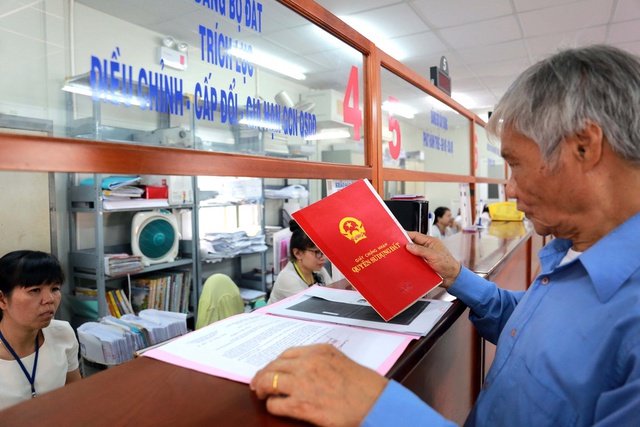 Những trường hợp cần sang tên sổ đỏ mà mọi người dân nên biết để đảm bảo quyền lợi của chính mình Những trường hợp cần sang tên sổ đỏ mà mọi người dân nên biết để đảm bảo quyền lợi của chính mình