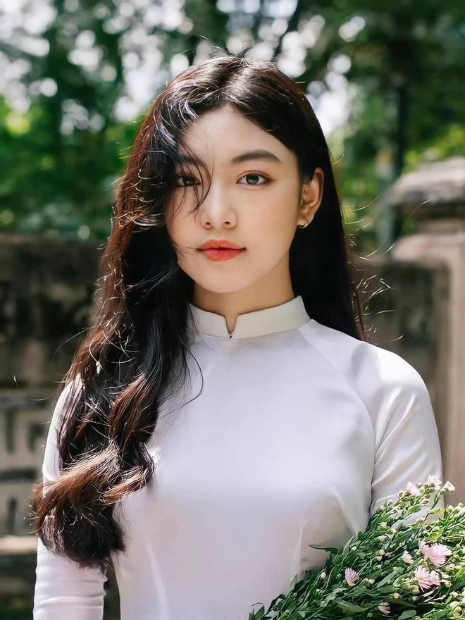 Lọ Lem đỗ ĐH hàng đầu thế giới, đạt giải thưởng khủng cả trong và ngoài nước: Tất cả nhờ cách dạy con độc đáo của MC Quyền Linh - 3 Lọ Lem đỗ ĐH hàng đầu thế giới, đạt giải thưởng khủng cả trong và ngoài nước: Tất cả nhờ cách dạy con độc đáo của MC Quyền Linh - 3