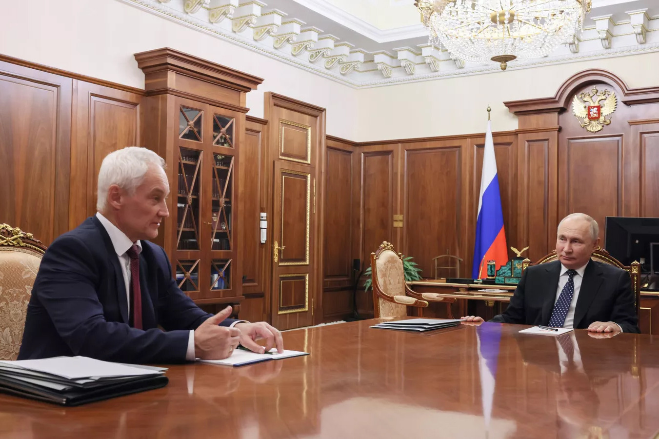 Lí do đằng sau quyết định thay Bộ trưởng Quốc phòng Nga của ông Putin Lí do đằng sau quyết định thay Bộ trưởng Quốc phòng Nga của ông Putin