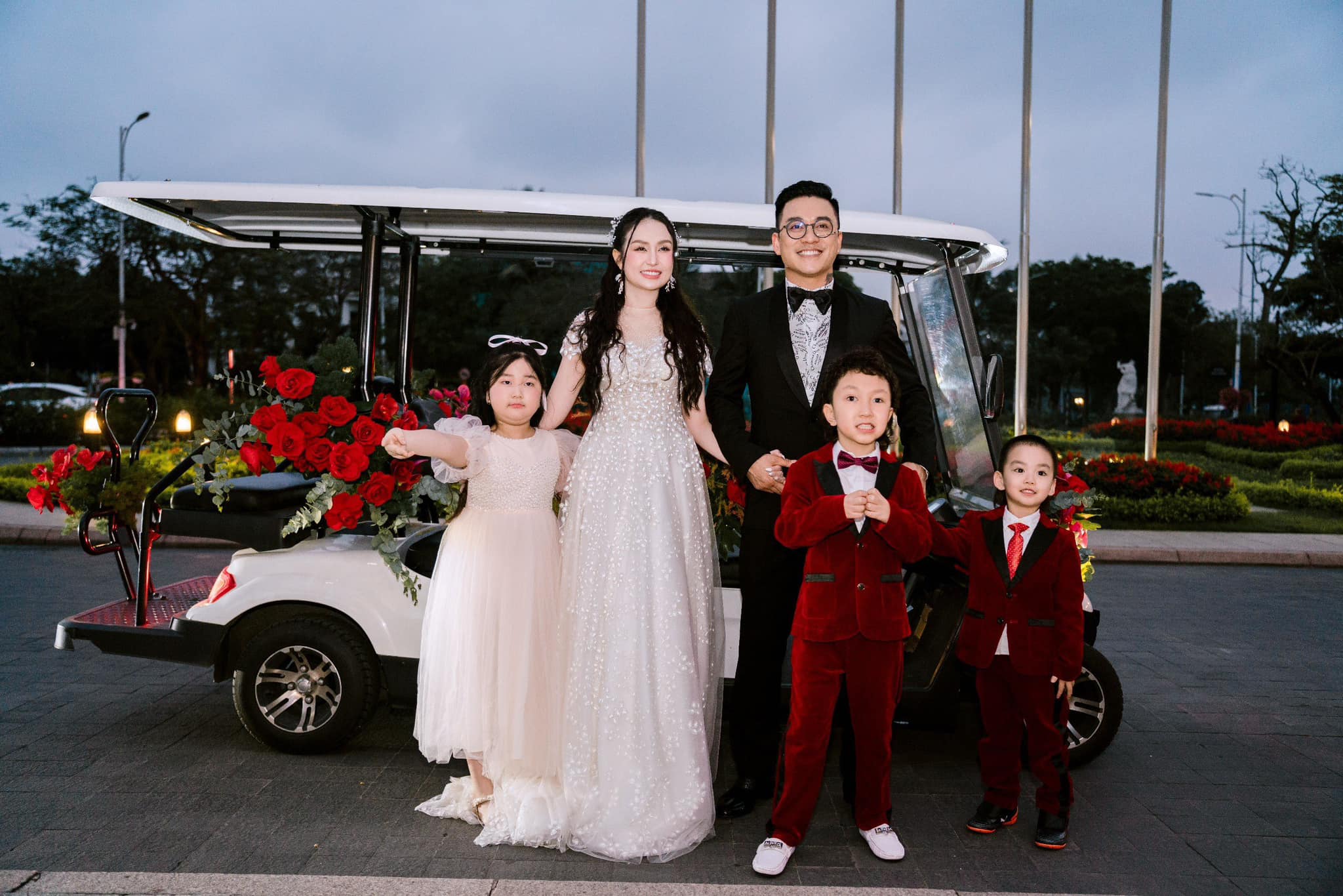 Tuấn Hưng: 'Sau khi viết status, tôi gọi điện cho anh Duy Mạnh vì muốn mọi chuyện minh bạch' - 4 Tuấn Hưng: 'Sau khi viết status, tôi gọi điện cho anh Duy Mạnh vì muốn mọi chuyện minh bạch' - 4