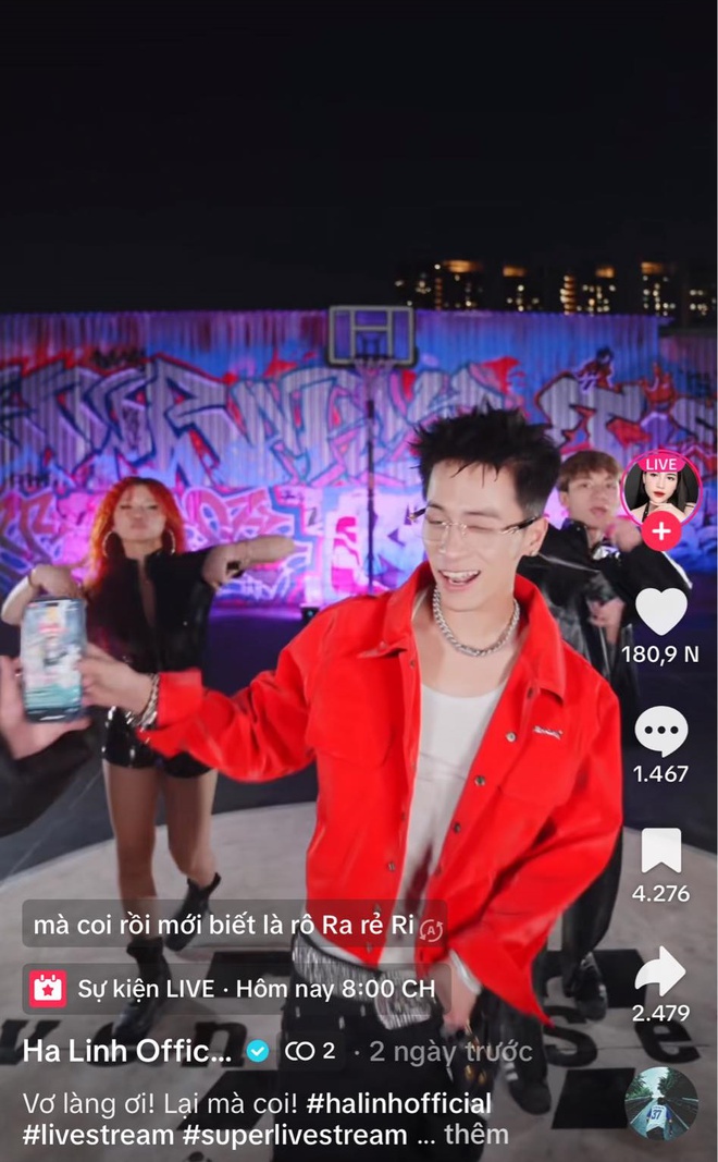 Võ Hà Linh livestream chốt đơn với lượng mắt xem khủng nhưng khách hàng liên tục la ó vì lỗi, cú quát nhân viên xối xả gây sốc - 3 Võ Hà Linh livestream chốt đơn với lượng mắt xem khủng nhưng khách hàng liên tục la ó vì lỗi, cú quát nhân viên xối xả gây sốc - 3