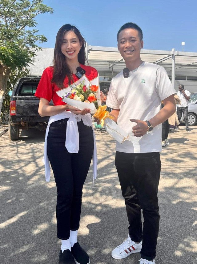 Thuỳ Tiên từng khẳng định chỉ là bạn bè với Quang Linh Vlog