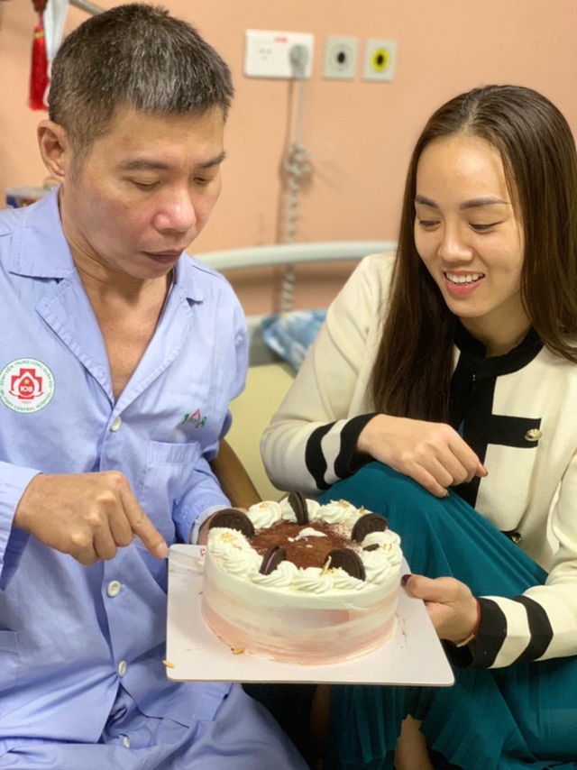 Công Lý gây lo lắng vì đi nhậu với bạn bè khi đang điều trị đột quỵ, vợ kém 15 tuổi lên tiếng - 5 Công Lý gây lo lắng vì đi nhậu với bạn bè khi đang điều trị đột quỵ, vợ kém 15 tuổi lên tiếng - 5
