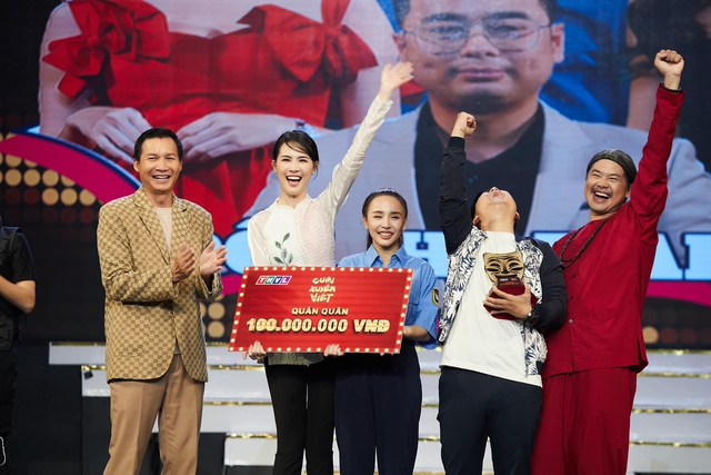 Hoa hậu Việt bất ngờ đi đóng hài, tuổi U35 đẹp nóng bỏng, giàu có nhưng buồn vì chưa có chồng con - 1 Hoa hậu Việt bất ngờ đi đóng hài, tuổi U35 đẹp nóng bỏng, giàu có nhưng buồn vì chưa có chồng con - 1