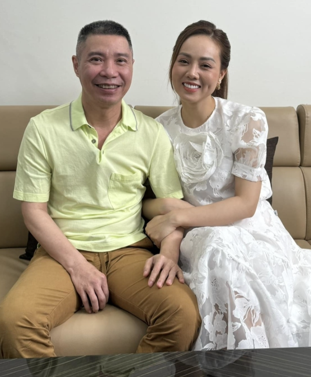 Vợ Công Lý công khai số dư tài khoản: 'Chưa bao giờ nghèo đến thế!' - 2 Vợ Công Lý công khai số dư tài khoản: 'Chưa bao giờ nghèo đến thế!' - 2